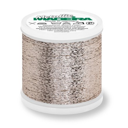 Permin Madeira Metallisk 324 Sølv med rødlig fargetone Permin Madeira Metallisk 324 Sølv med rødlig fargetone