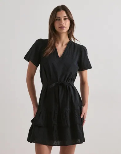Vero Moda   Svart   Vmtrine Ss Short Lace Dress Wvn Noo