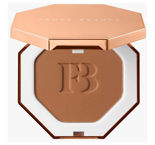 Fenty Beauty Sun Stalk'r Instant Warmth Bronzer 6,23 g Coco Naughty Fenty Beauty Sun Stalk'r Instant Warmth Bronzer 6,23 g Coco Naughty