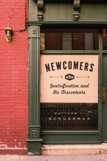 Newcomers av Matthew L Schuerman Newcomers av Matthew L Schuerman