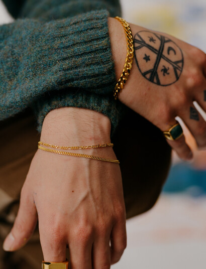 IX Studios Ix Curb Medi Bracelet - Gold - 17 cm IX Studios Ix Curb Medi Bracelet - Gold - 17 cm