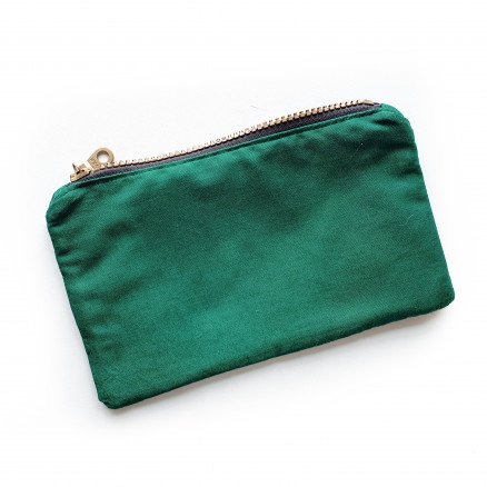 Liten veske med lommer av Rito Krea Veske syoppskrift 21x12,5cm Liten veske med lommer av Rito Krea Veske syoppskrift 21x12,5cm