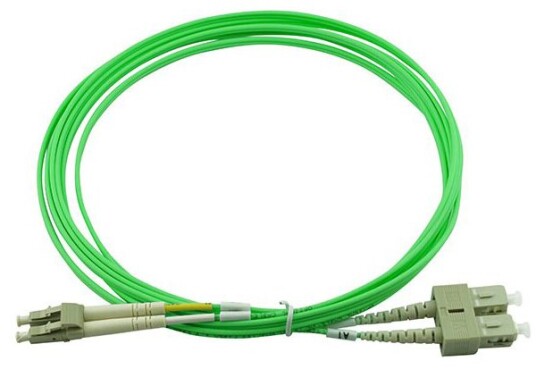 Blueoptics© Dupleks Fiberoptisk Patchkabel, Lc-Upc/Sc-Upc Beige, 15 Meter, Multimodus G50/125Μm, Om5, Inngangsdempnin Mindre Enn 0,2Db, Merkefiber, Lszh Limegrønn, 2,0 Mm Rør, Keramisk Hylse, Inkl. Måleprotokoll (Sfp3132gu15mk)