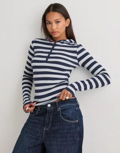 Nelly Rutete/Stripete Striped Hood LS Top