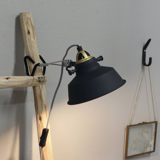 Steinhauer Vegglampe Nové, Sort, Stue / spisestue, Metall, Industriell design Steinhauer Vegglampe Nové, Sort, Stue / spisestue, Metall, Industriell design
