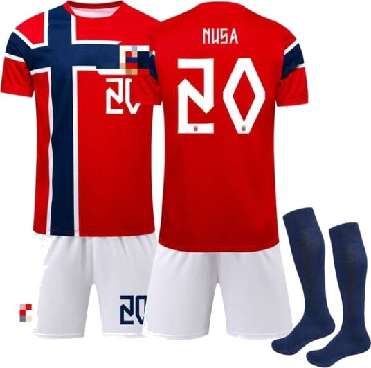 vm2026 Norges herrelandslag hjemmedrakt for barn + shorts + sokker (nr. 20 Nusa trykt) 18