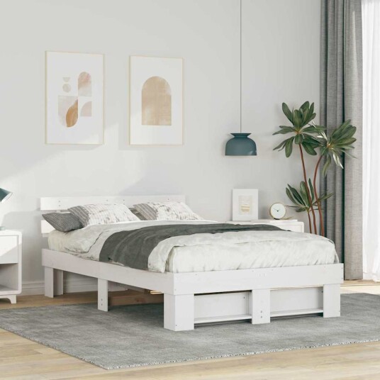  Sengestamme med hodegjerde Hvit 135 x 190 cm Heltre furu