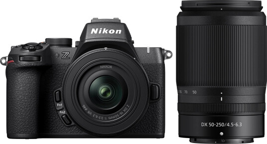 Nikon Z50II m/Z DX 16-50mm f/3.5-6.3 VR + Z DX 50-250mm f/4.5-6.3 VR Nikon Z50II m/Z DX 16-50mm f/3.5-6.3 VR + Z DX 50-250mm f/4.5-6.3 VR