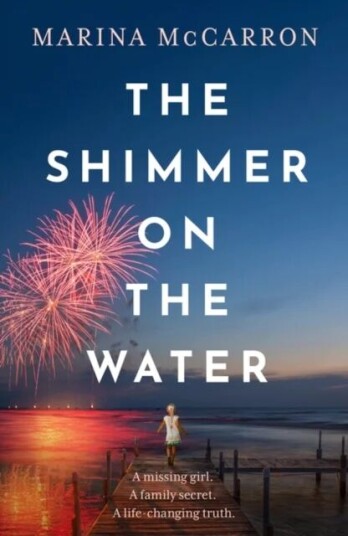 The Shimmer On The Water Av Marina Mccarron