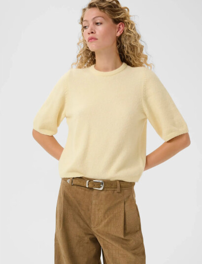 Gestuz Gzalpha Ss Tee Yellow L Gestuz Gzalpha Ss Tee Yellow L