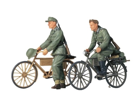 Tamiya 1/35 German Soldiers with Bicycles