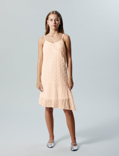 LMTD Nlfhullu Short Strap Dress Pink 170 LMTD Nlfhullu Short Strap Dress Pink 170