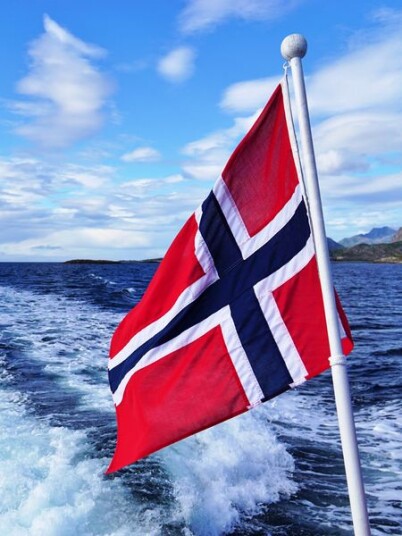 Schutz As Norsk Båtflagg til båt 31 35 fot 85 cm Schutz As Norsk Båtflagg til båt 31 35 fot 85 cm