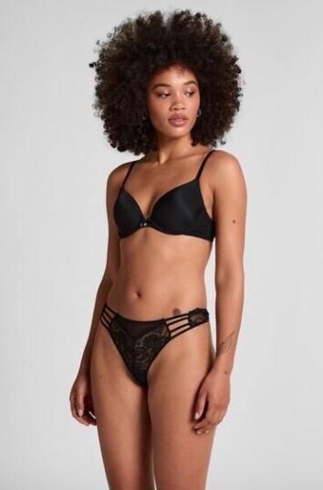 Hunkemöller G streng Briar Svart