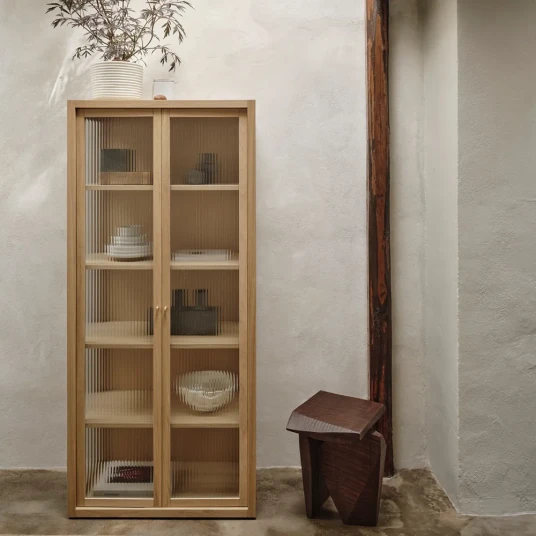 Ferm Living Reed Vitrineskap   Natural Oak