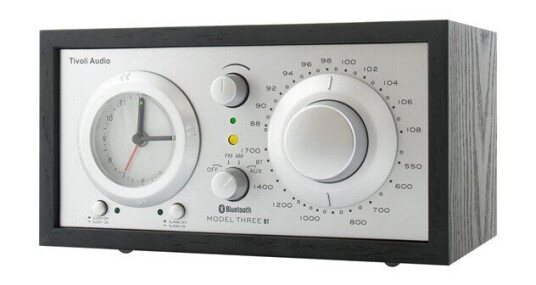 Tivoli Audio Model Three BT - AM/FM - Svart Tivoli Audio Model Three BT - AM/FM - Svart
