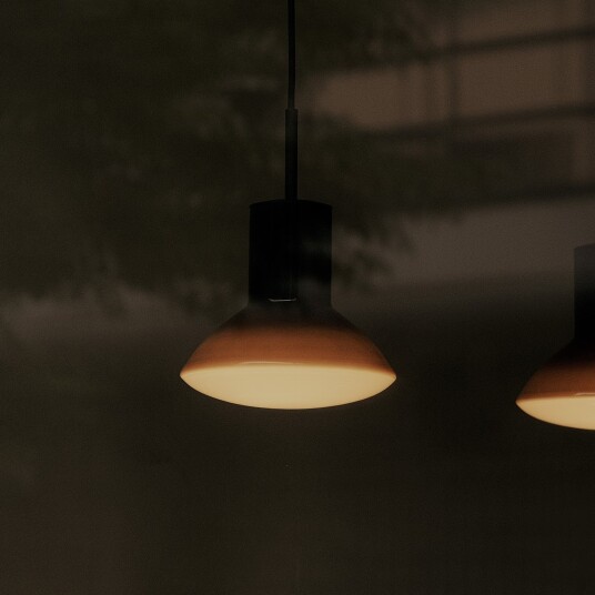 Hengelampe GRUPA Onda dimmbar Brun / Rust Stue Aluminium Design 16.4 Brun / Rust Hengelampe GRUPA Onda dimmbar Brun / Rust Stue Aluminium Design 16.4 Brun / Rust