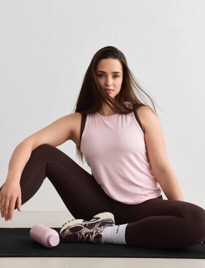 aim´n Soft Basic Singlet Pink XS aim´n Soft Basic Singlet Pink XS