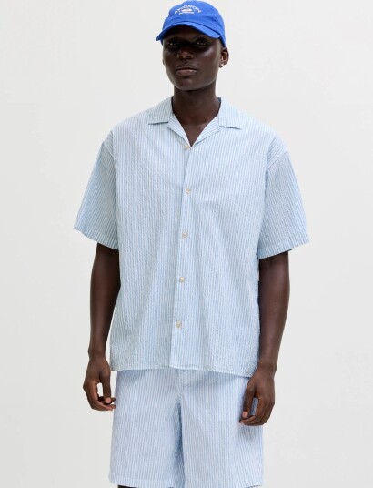 Jack & Jones Jjmilo Seersucker Resort Shirt Ss Blue S Jack & Jones Jjmilo Seersucker Resort Shirt Ss Blue S