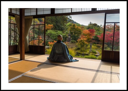 Monk Meditates Autumn Garden Plakat / 40x50