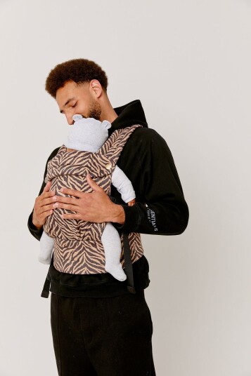Bizzi Growin Nomad Air Baby Carrier Multi Bizzi Growin Nomad Air Baby Carrier Multi