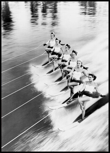 Women Water Skiing Plakat Plakat / 50x70cm