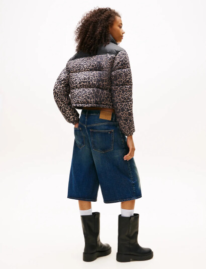 Tommy Jeans Tjw Cropped Leopard Puffer - Black - L Tommy Jeans Tjw Cropped Leopard Puffer - Black - L