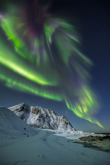 Auroras gone crazy av Frank Olsen Auroras gone crazy av Frank Olsen