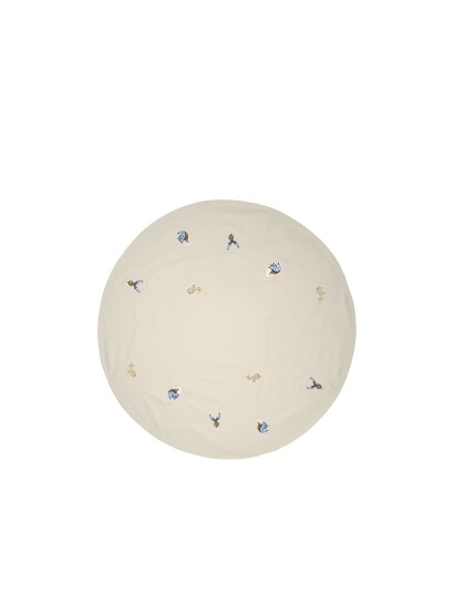 Broste Copenhagen Deer Christmas Tree Rug - Cream - Ø 120 CM