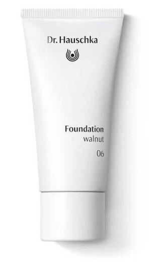 Dr. Hauschka Foundation 06 Walnut 30 ml - Dermatologisk testet og Økologisk Mineral Foundation