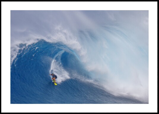Surfer Riding Big Wave Plakat / 21x30 Surfer Riding Big Wave Plakat / 21x30