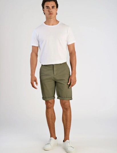 Lindbergh Superflex Chino Shorts - Khaki green - L Lindbergh Superflex Chino Shorts - Khaki green - L