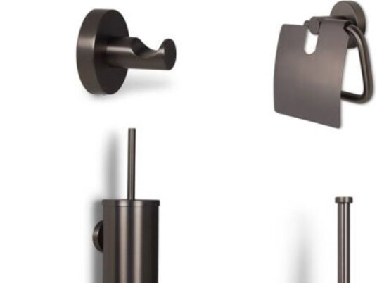 Blue Label Badeværelsestilbehør I Gun Metal - Toiletrulleholder Toiletbørste Håndklædekrog Samt Reservepapirholder Blue Label Badeværelsestilbehør I Gun Metal - Toiletrulleholder Toiletbørste Håndklædekrog Samt Reservepapirholder
