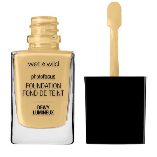 Wet n Wild Photo Focus Dewy Foundation Golden Beige 30ml - Fuktighetsgivende og Vegansk