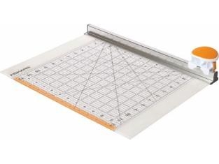 Fiskars Fs. 12 "X 12" Giljotina Su Sukimu Mente Ir Liniu Fiskars Fs. 12 "X 12" Giljotina Su Sukimu Mente Ir Liniu