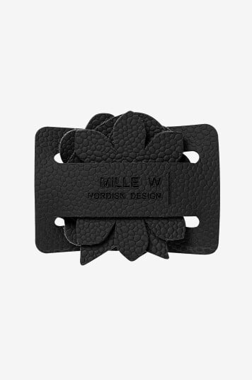 MiLLE W NORDISK DESIGN Vinglass sjarm 4 stk. Svart MiLLE W NORDISK DESIGN Vinglass sjarm 4 stk. Svart