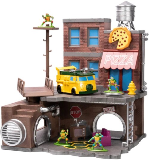 Teenage Mutant Ninja Turtles Nano Scene Turtle Lair with 4 Nano Figs & Vehicle (TMNT)