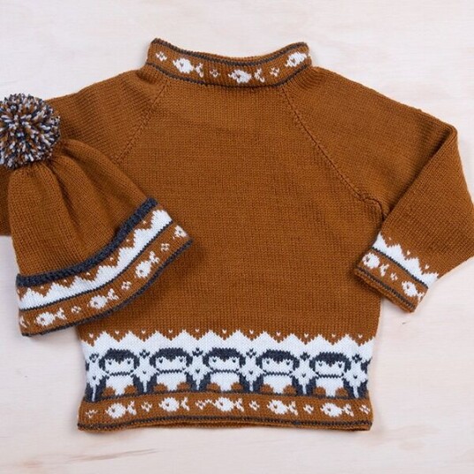 Bluum Strik Strikkesett Pingvin genser med lue - garnpakke i Bluum Pure Eco Baby Wool