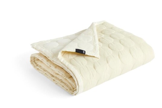 HAY Mega Dot sengeteppe organic 195x245 cm Ivory