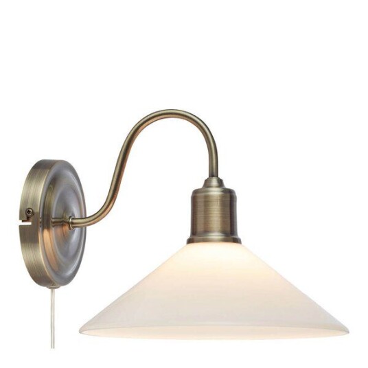 Markslöjd - Vela vegglampe 21 cm antique messing/hvit Markslöjd - Vela vegglampe 21 cm antique messing/hvit
