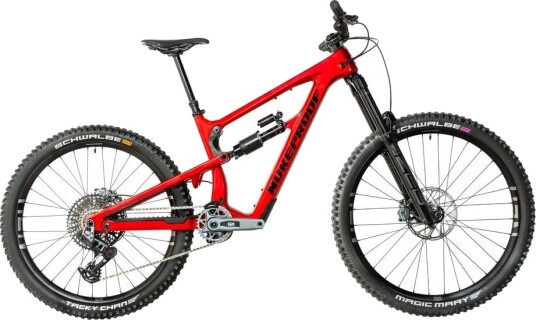 Nukeproof Mega Carbon Pro 297/290 Endurosykkel S // 159 169 cm Nukeproof Mega Carbon Pro 297/290 Endurosykkel S // 159 169 cm