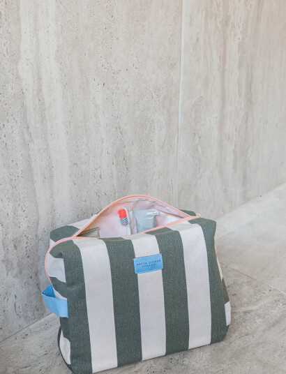 Mette Ditmer Bring It Vanity Bag   Green   ONE SIZE
