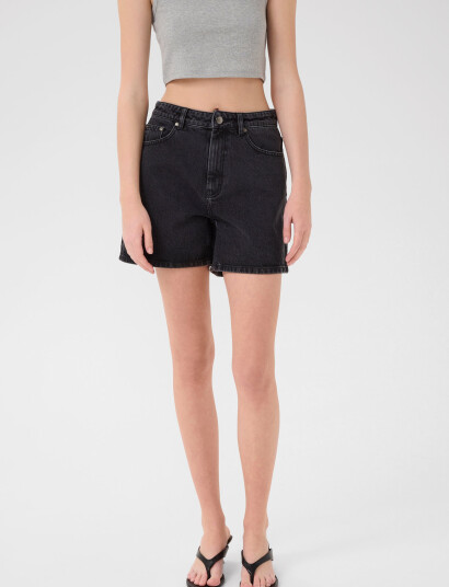 Gestuz Gzdena Hw Shorts - Black - 26 Short