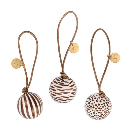Mette Ditmer Globe juletrekule 3 deler Walnut