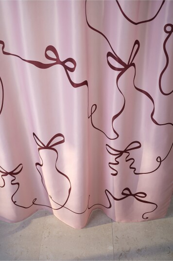 Jotex Dusjforheng Rosa/rød SUZETTE Kjøp Dusjforheng hos Jotex Jotex Dusjforheng Rosa/rød SUZETTE Kjøp Dusjforheng hos Jotex