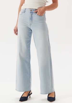 ONLY Onlmadison Blush Hw Wide Dnm Light Blue Bleached De L/30 ONLY Onlmadison Blush Hw Wide Dnm Light Blue Bleached De L/30