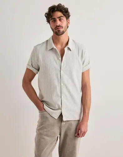 Samsøe Samsøe Avan Jx Shirt 14698 Stripete skjorter Beige Samsøe Samsøe Avan Jx Shirt 14698 Stripete skjorter Beige