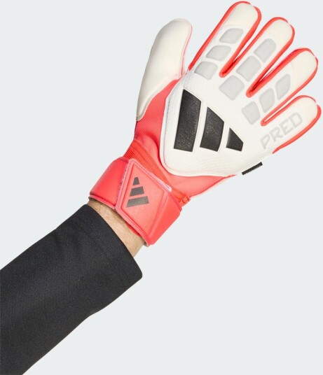 PREDATOR GOALKEEPER GLOVE MATCH FINGERSAVE