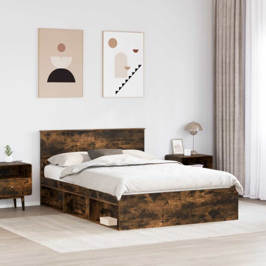  Sengestamme med hodegjerde Røkt eik 150 x 200 cm Konstruert tre