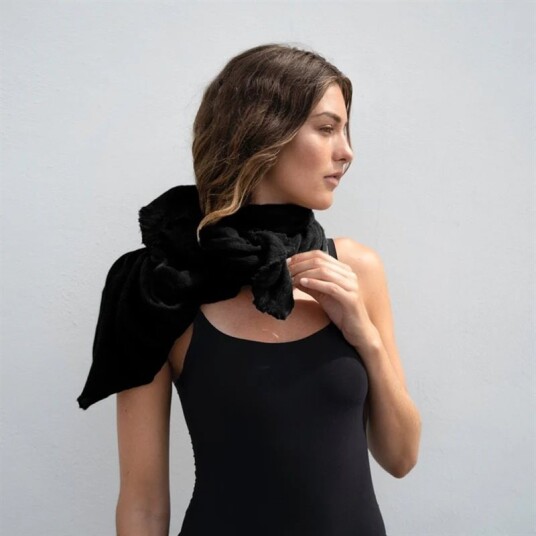 Natura Cashmere Scarf Luxury Milano - Black OS Natura Cashmere Scarf Luxury Milano - Black OS